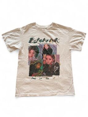 YG Entertainment BLACKPINK 2016 Debut Graphic T-Shirt – Size Small